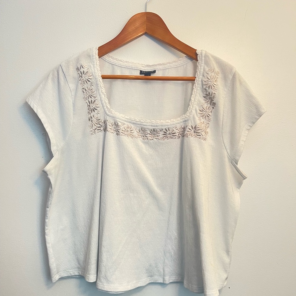 TORRID White Blouse with detail